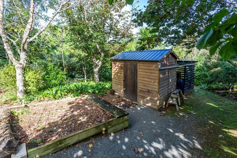 Photo of property in 40 Bellville Drive, Coromandel, 3506