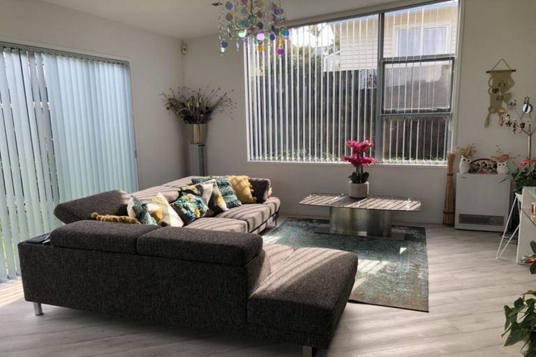 Photo of property in 153 Vipond Road, Stanmore Bay, Whangaparaoa, 0932