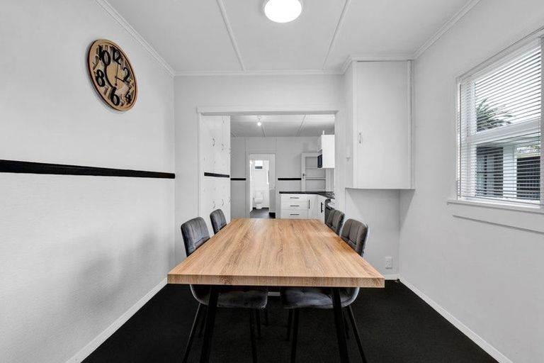 Photo of property in 59 Camberwell Road, Hawera, 4610