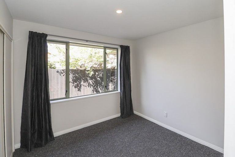 Photo of property in 2 Rue De La Mare, Parklands, Christchurch, 8083