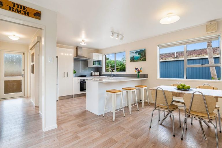 Photo of property in 10 Rakatau Place, Ruakaka, 0116