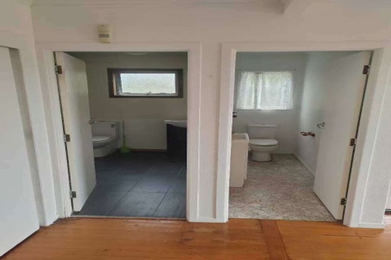 Photo of property in 605 Glenfield Road, Totara Vale, Auckland, 0629
