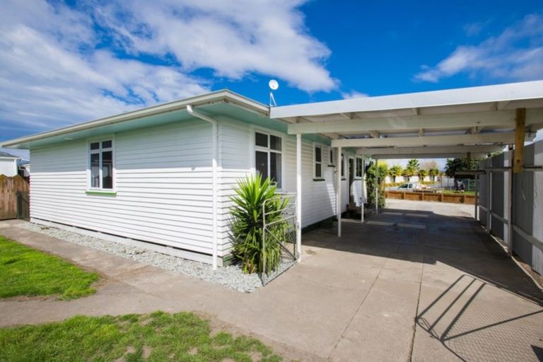Photo of property in 18 Lytton Road, Riverdale, Gisborne, 4010