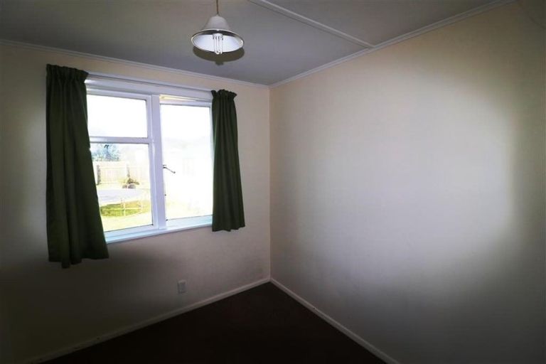 Photo of property in 9 Hewson Crescent, Otaki Beach, Otaki, 5512
