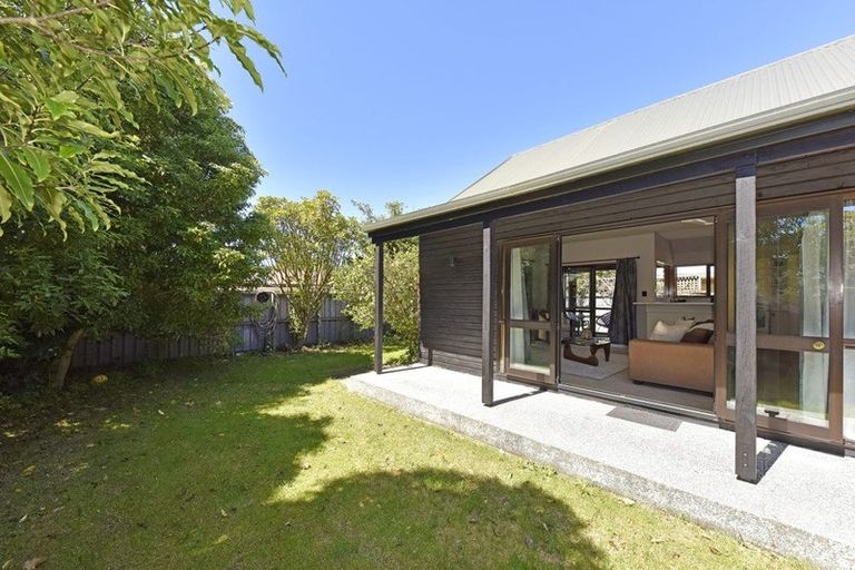 Photo of property in 2/310 Withells Road, Avonhead, Christchurch, 8042