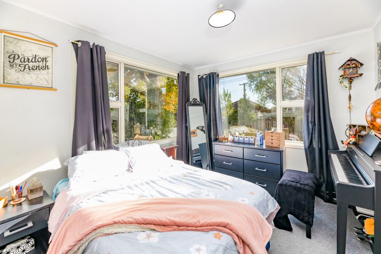 Photo of property in 72 Wingate Street, Redwood, Christchurch, 8051