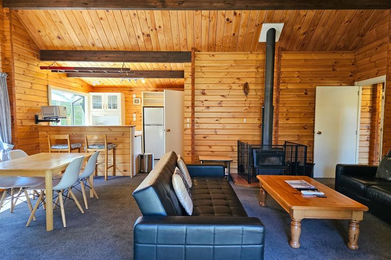 Photo of property in 21 Aorangi Crescent, Lake Tekapo, 7999