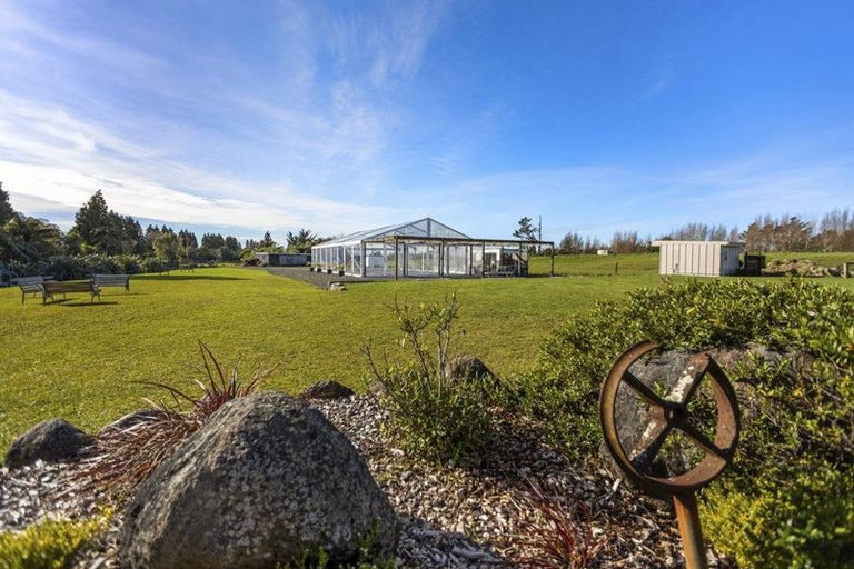 Photo of property in 75 Lepper Road, Inglewood, 4386