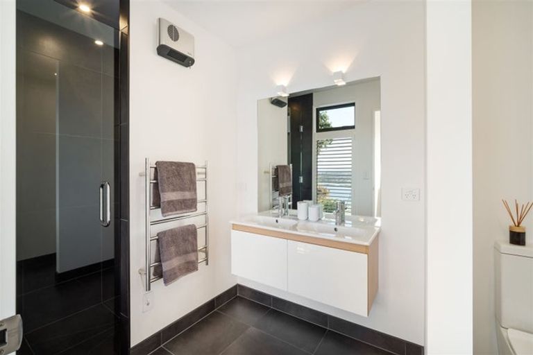 Photo of property in 24 Marama Crescent, Mount Pleasant, Christchurch, 8081