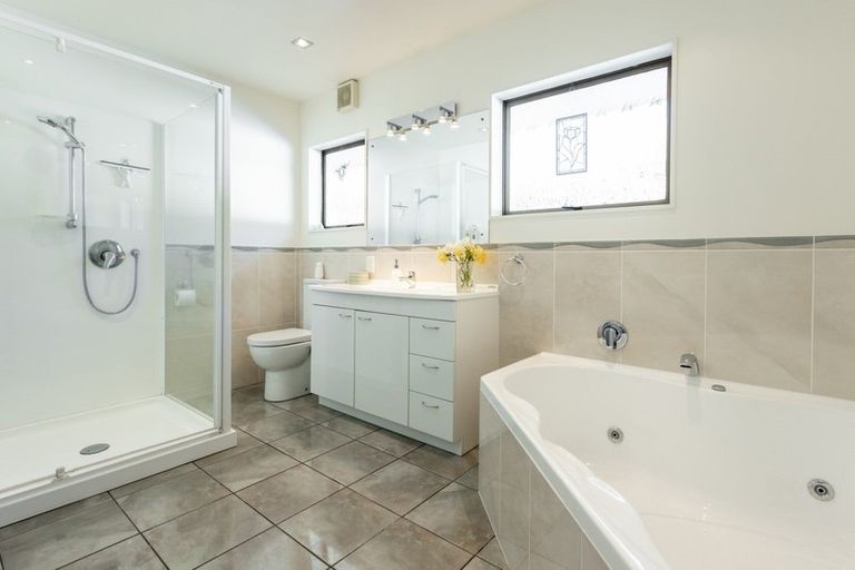 Photo of property in 90 Simla Avenue, Havelock North, 4130