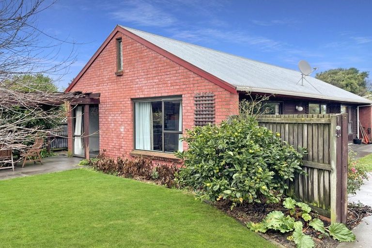 Photo of property in 2/176 Selwyn Street, Spreydon, Christchurch, 8024