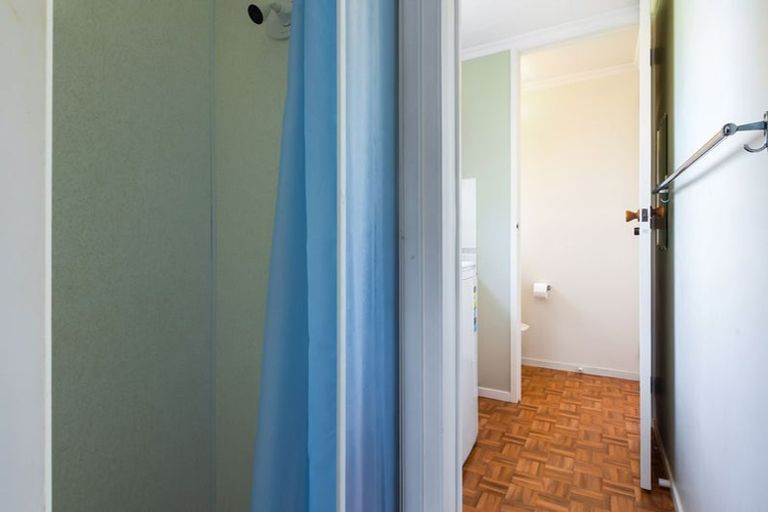 Photo of property in 53 Stratford Drive, Cable Bay, 0420