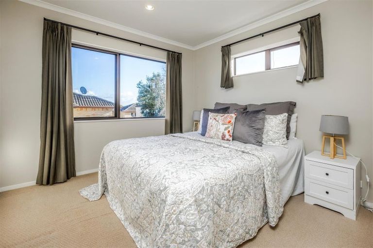 Photo of property in 54 Baverstock Road, Flat Bush, Auckland, 2016