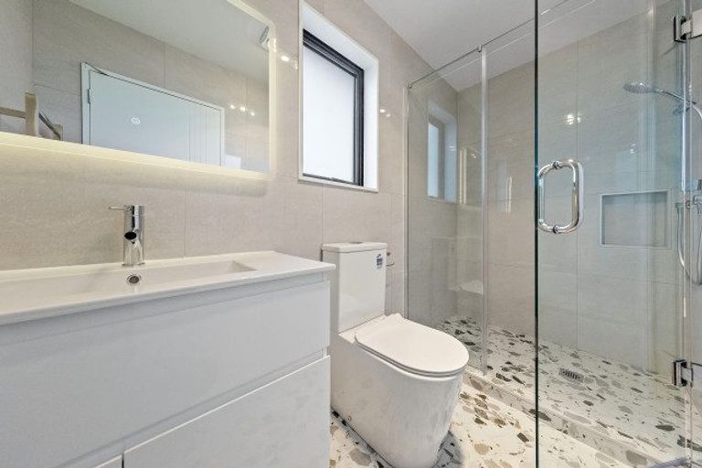 Photo of property in 2/1 O'connell Street, Manurewa, Auckland, 2102
