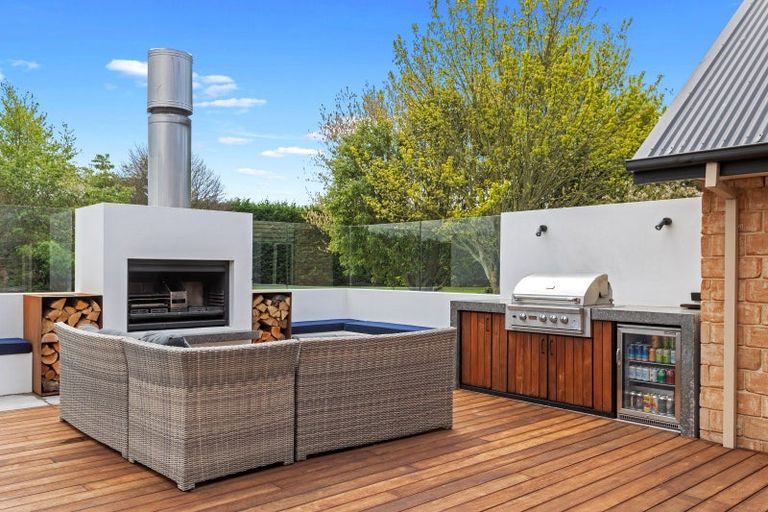 Photo of property in 1474 Tram Road, Swannanoa, Rangiora, 7475