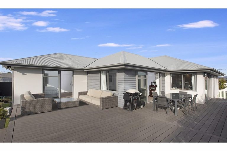 Photo of property in 26 Saltaire Street, North New Brighton, Christchurch, 8083