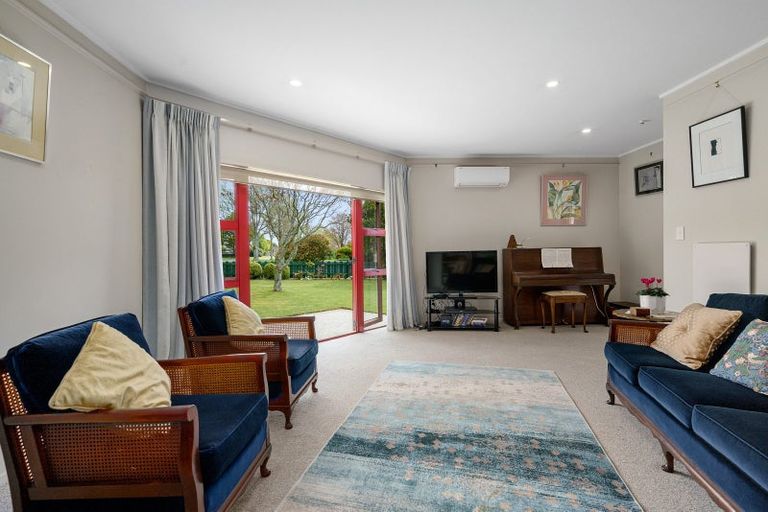 Photo of property in 1 Longfellow Street, Leamington, Cambridge, 3432