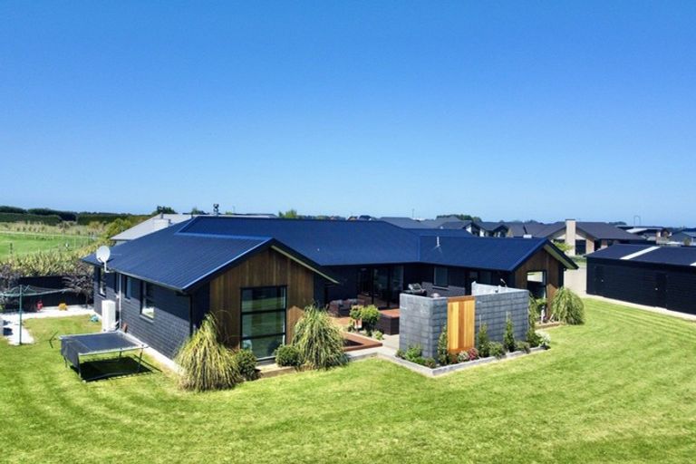 Photo of property in 9 Court Of Ascot, Seaward Bush, Invercargill, 9812