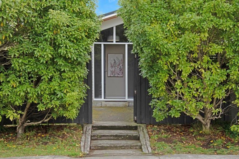 Photo of property in 87 Matai Road, Raumati South, Paraparaumu, 5032