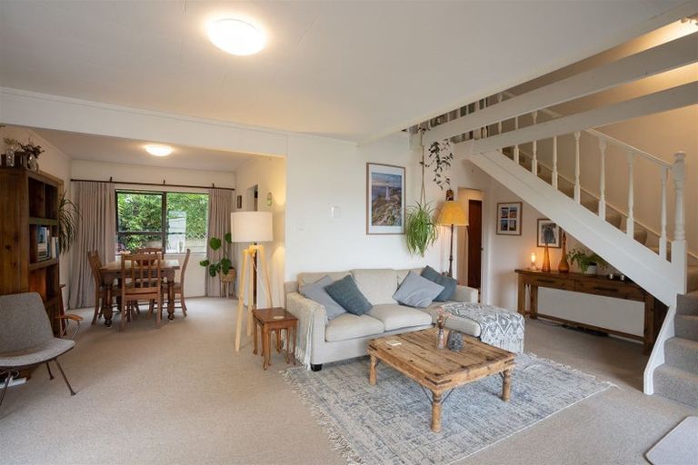 Photo of property in 36 Oak Avenue, Paremata, Porirua, 5024