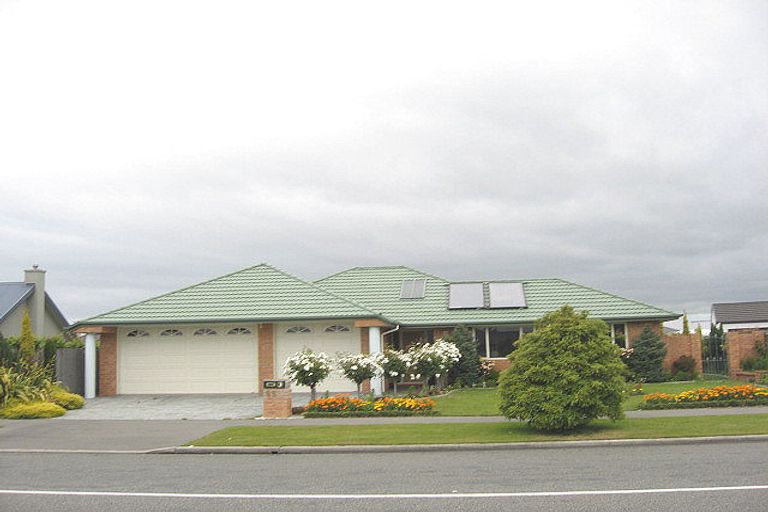 Photo of property in 68 Broadhaven Avenue, Parklands, Christchurch, 8083