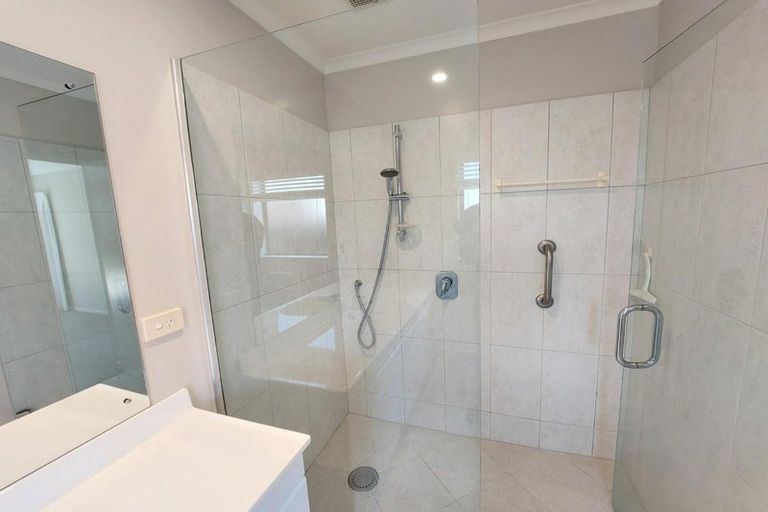 Photo of property in 17a Drake Street, Howick, Auckland, 2014