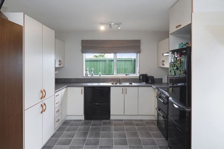 Photo of property in 1/38 Ensign Street, Halswell, Christchurch, 8025