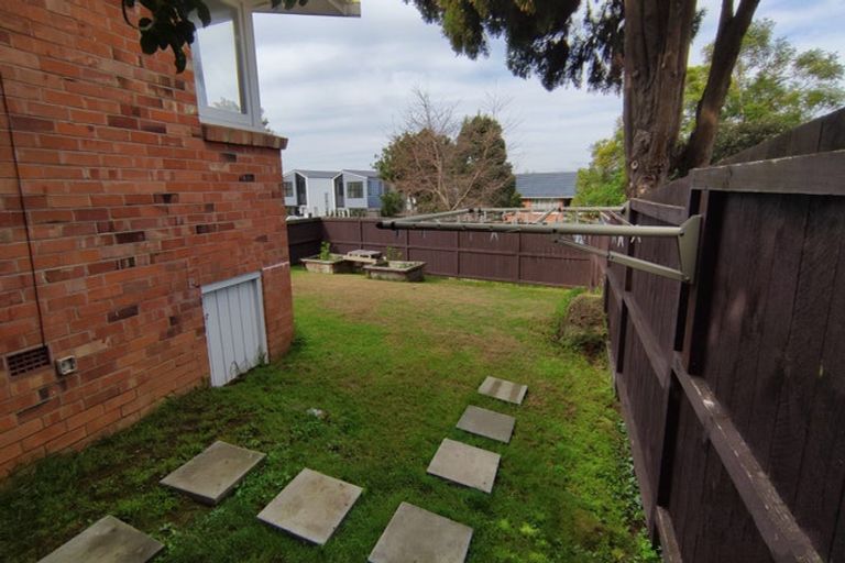 Photo of property in 1/23 Ellen Avenue, Hillcrest, Auckland, 0627