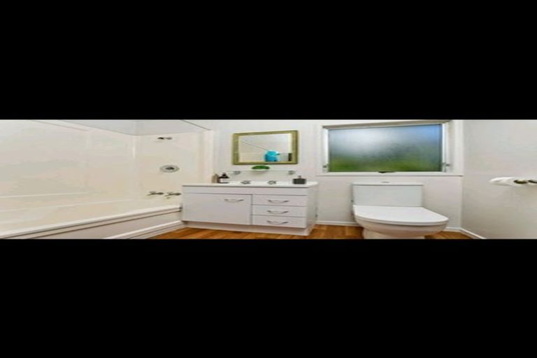 Photo of property in 85a Spinella Drive, Bayview, Auckland, 0629