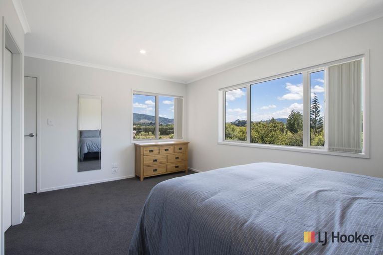 Photo of property in 38 Noble Johnston Drive, Katikati, 3129