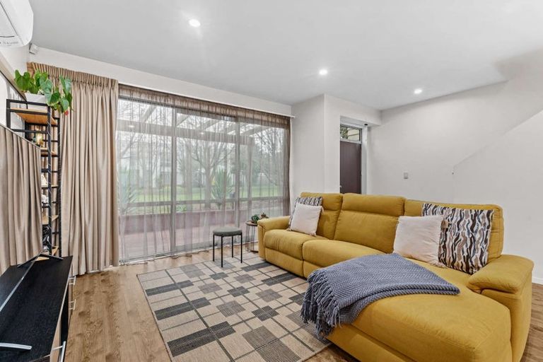 Photo of property in 74 Kuaka Drive, Takanini, 2112