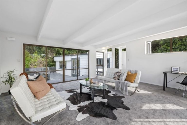 Photo of property in 1075 Dyers Pass Road, Governors Bay, Lyttelton, 8971