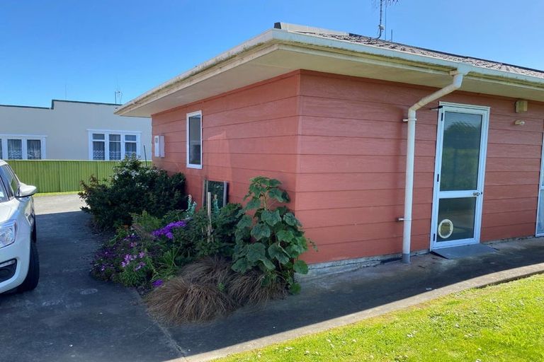 Photo of property in 48 Botanical Road, Takaro, Palmerston North, 4412