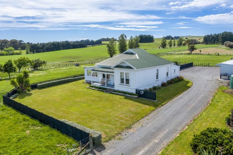Photo of property in 105 Fraters Road, Martinborough, 5781