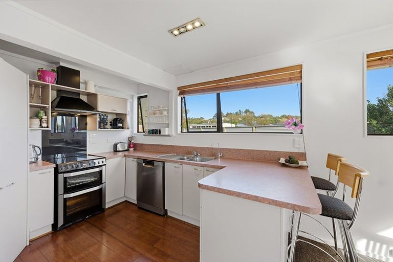 Photo of property in 125 Awaroa Road, Helensville, 0800