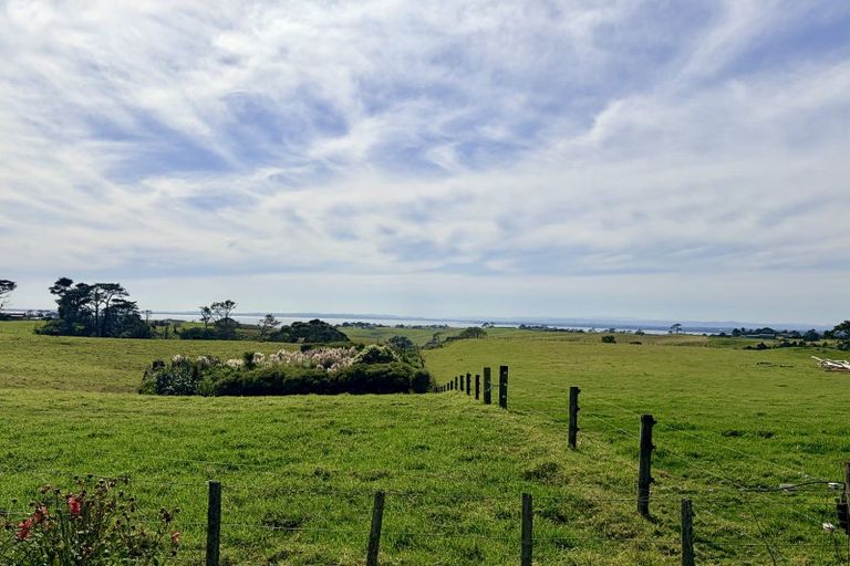 Photo of property in 2160 Awhitu Road, Pollok, Waiuku, 2684