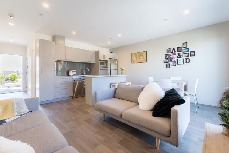 Photo of property in 104/160b Hobsonville Point Road, Hobsonville, Auckland, 0616