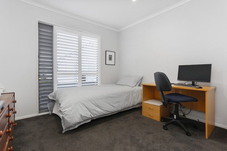 Photo of property in 4 Bomb Point Drive, Hobsonville, Auckland, 0616