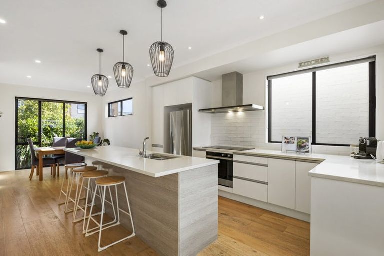 Photo of property in 15 Oioi Road, Hobsonville, Auckland, 0616