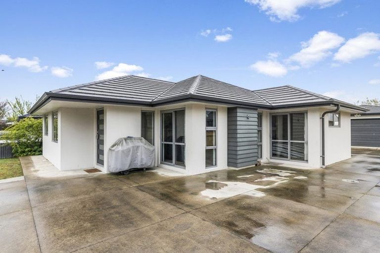 Photo of property in 160 Travis Road, New Brighton, Christchurch, 8083