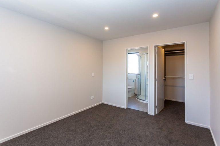 Photo of property in 2/42 Peverel Street, Riccarton, Christchurch, 8041