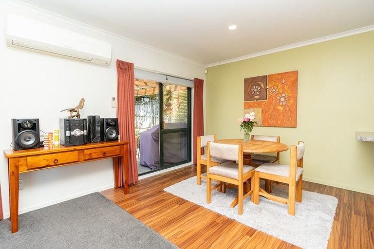 Photo of property in 14 Caulfield Place, Nawton, Hamilton, 3200