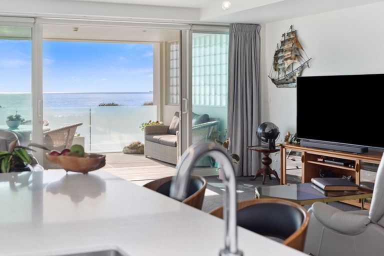 Photo of property in 1/154 Marine Parade, Mount Maunganui, 3116