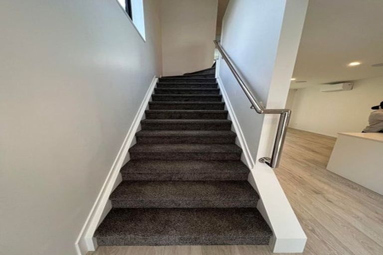 Photo of property in 8/13 Grove Lane, Pakuranga, Auckland, 2010
