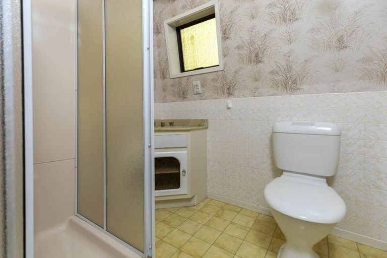 Photo of property in 64 The Terrace, Herald Island, Auckland, 0618