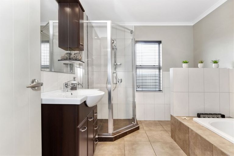 Photo of property in 31 Bucklands Crescent, Papamoa Beach, Papamoa, 3118