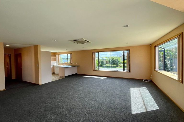 Photo of property in 77 Temple Crescent, Gleniti, Timaru, 7910