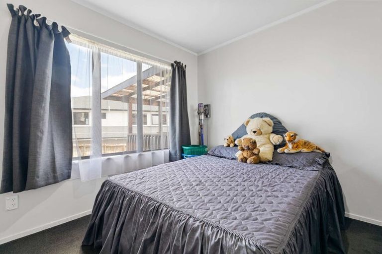 Photo of property in 5 Kepler Place, Clover Park, Auckland, 2019