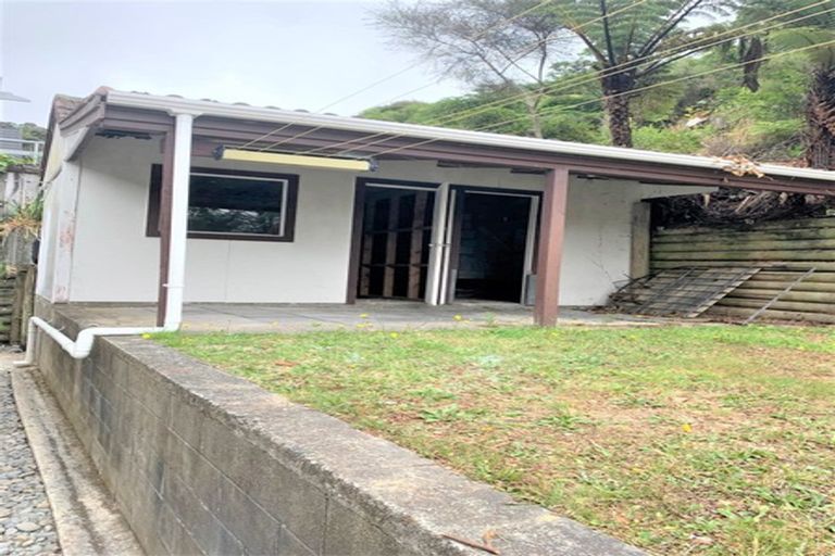 Photo of property in 6 Pioneer Grove, Silverstream, Upper Hutt, 5019