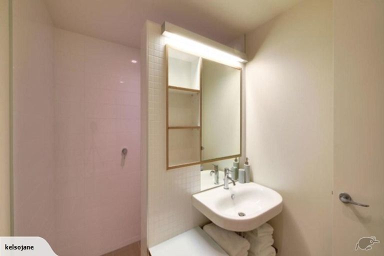Photo of property in Piermont Apartments, 4e/82 Cable Street, Te Aro, Wellington, 6011